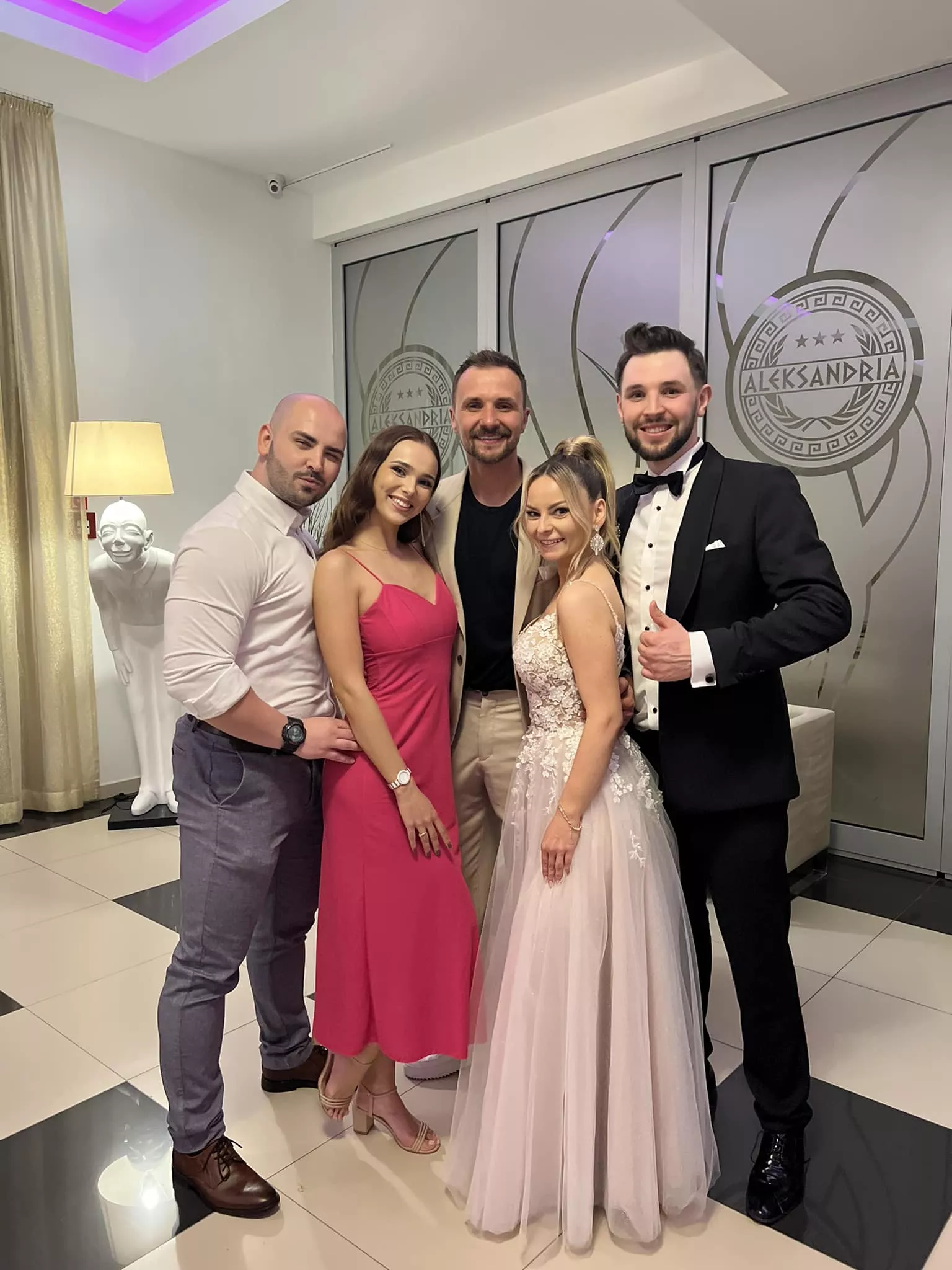 Wokalistka disco polo Agnieszka Niewęgłowska wyszła za mąż! Na jej weselu zagrali Power Play i Maciej Smoliński! Mamy zdjęcia